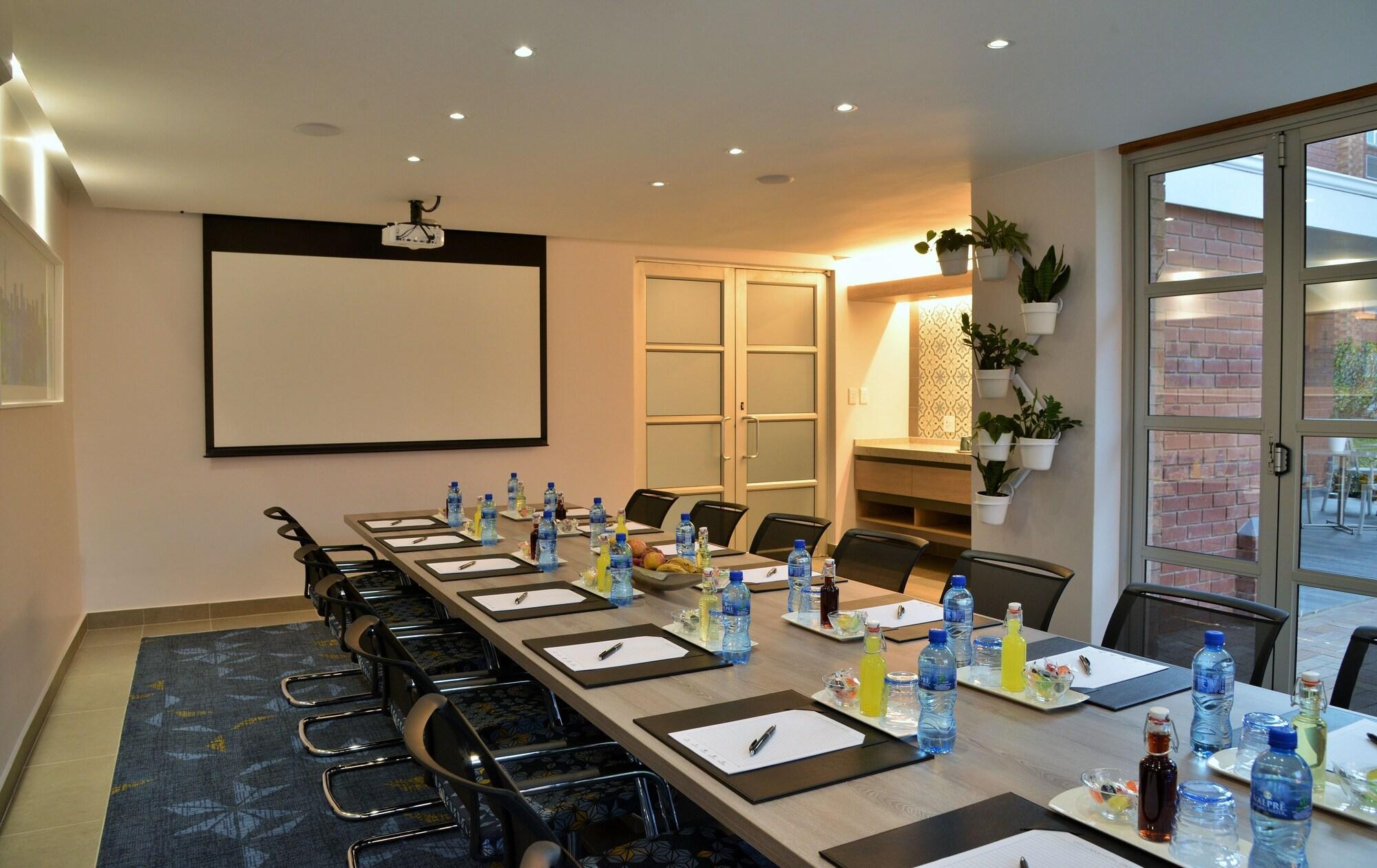 Town Lodge Menlo Park Претория Экстерьер фото