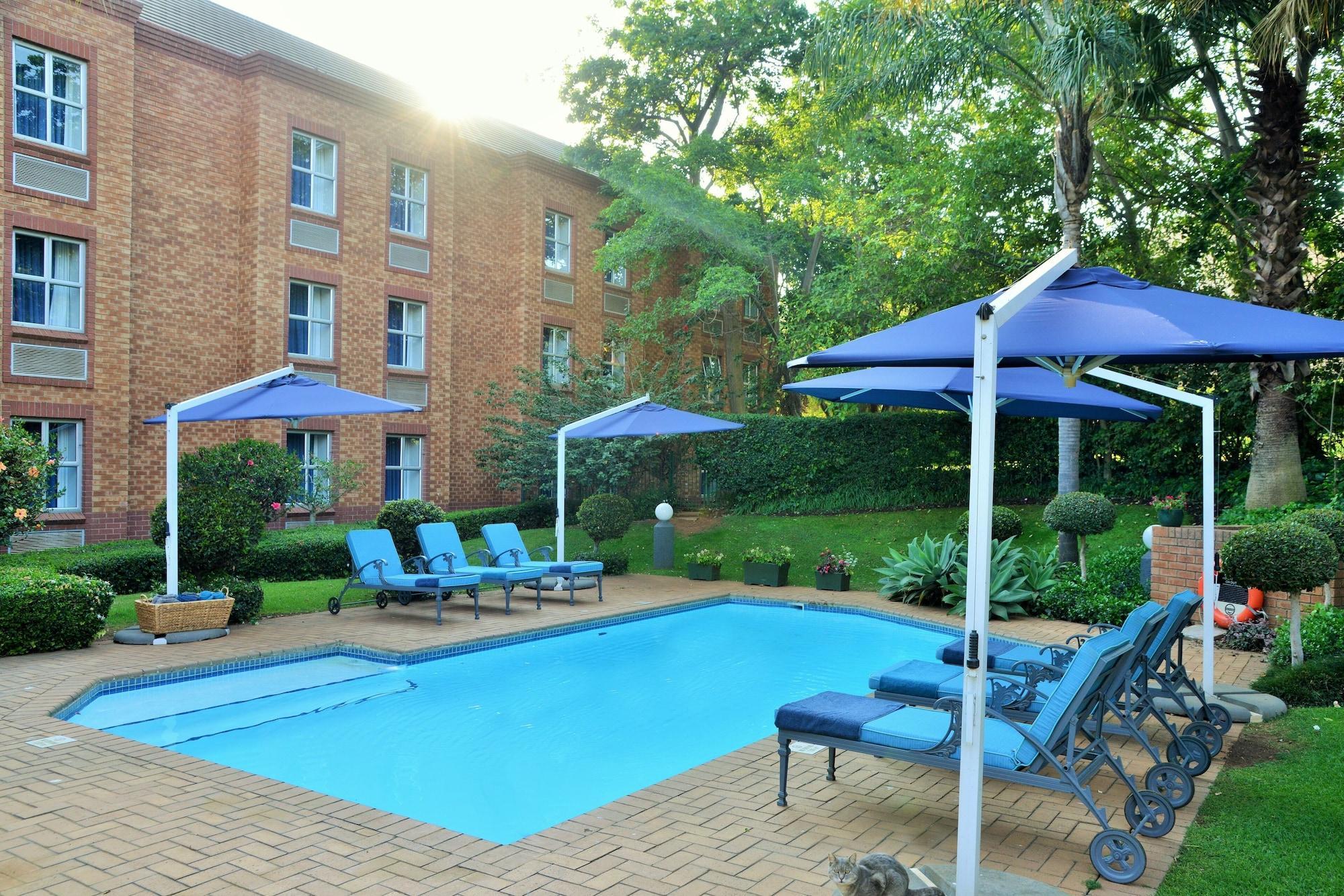 Town Lodge Menlo Park Претория Экстерьер фото