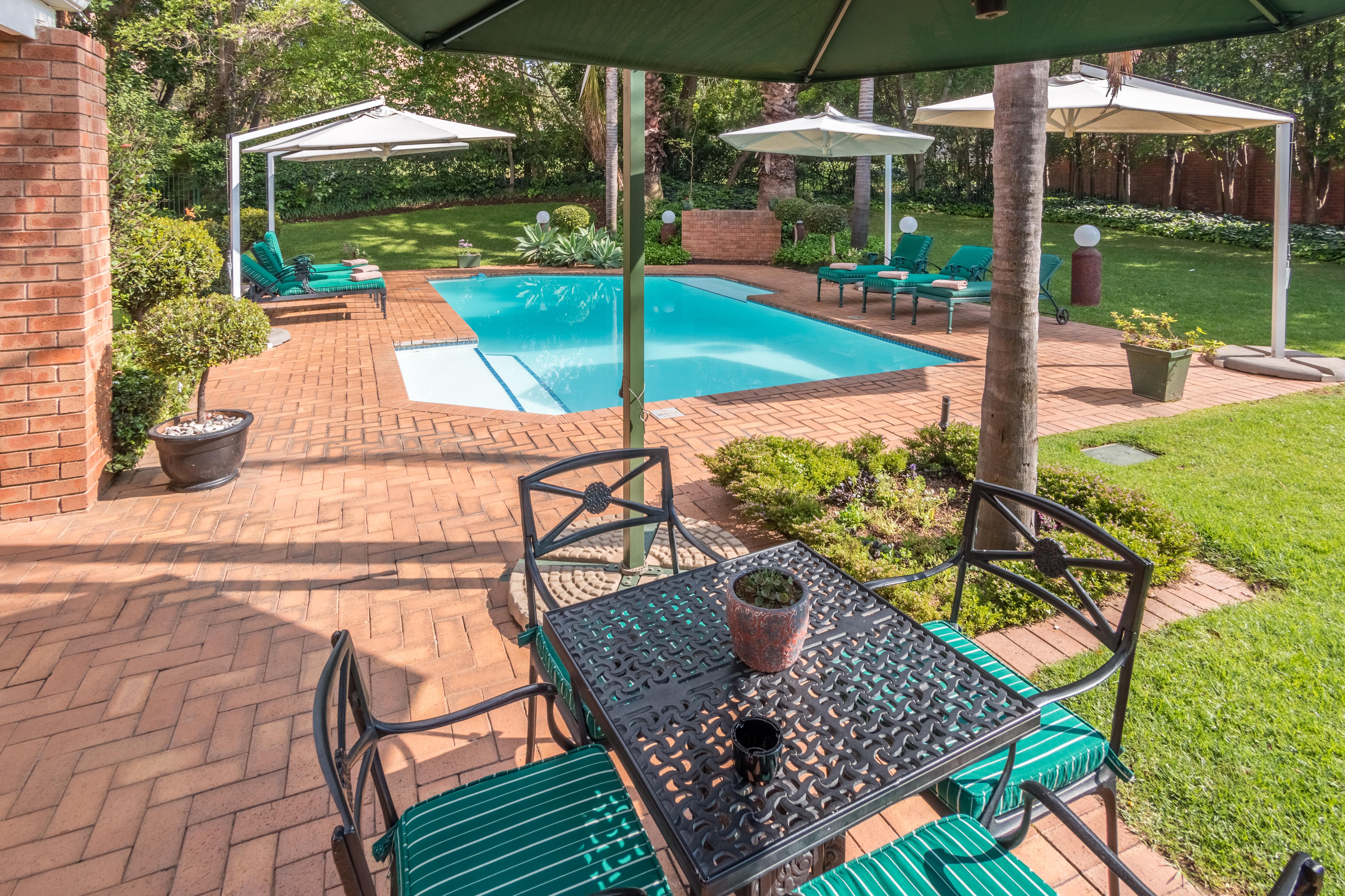 Town Lodge Menlo Park Претория Экстерьер фото