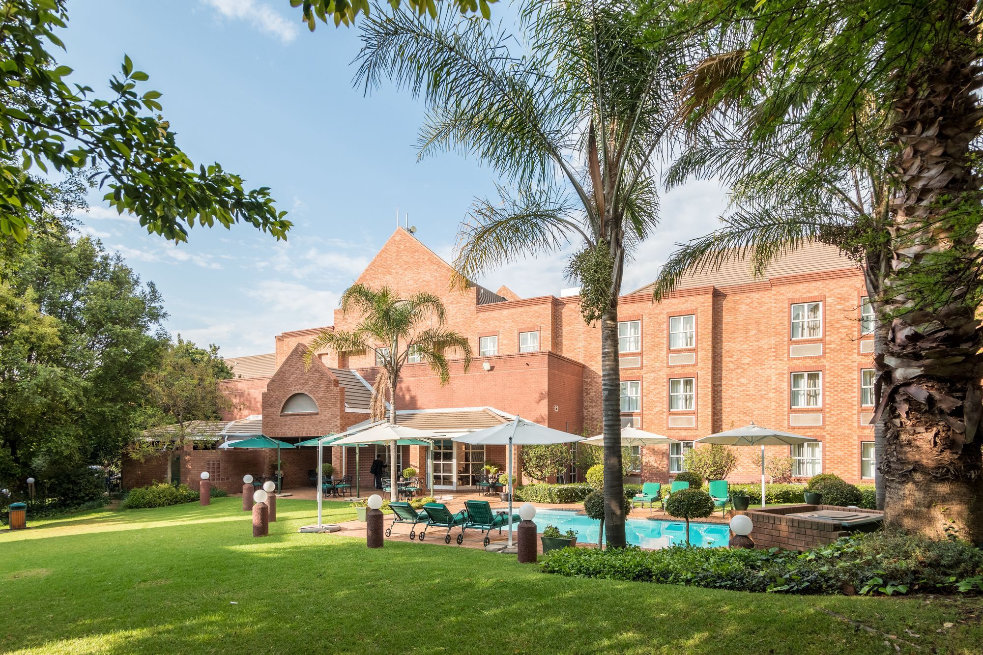 Town Lodge Menlo Park Претория Экстерьер фото