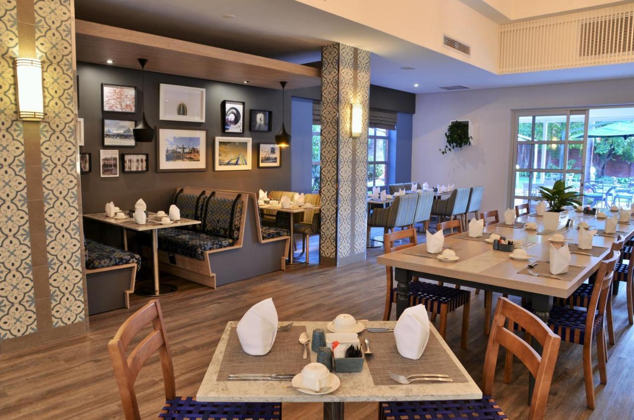 Town Lodge Menlo Park Претория Экстерьер фото